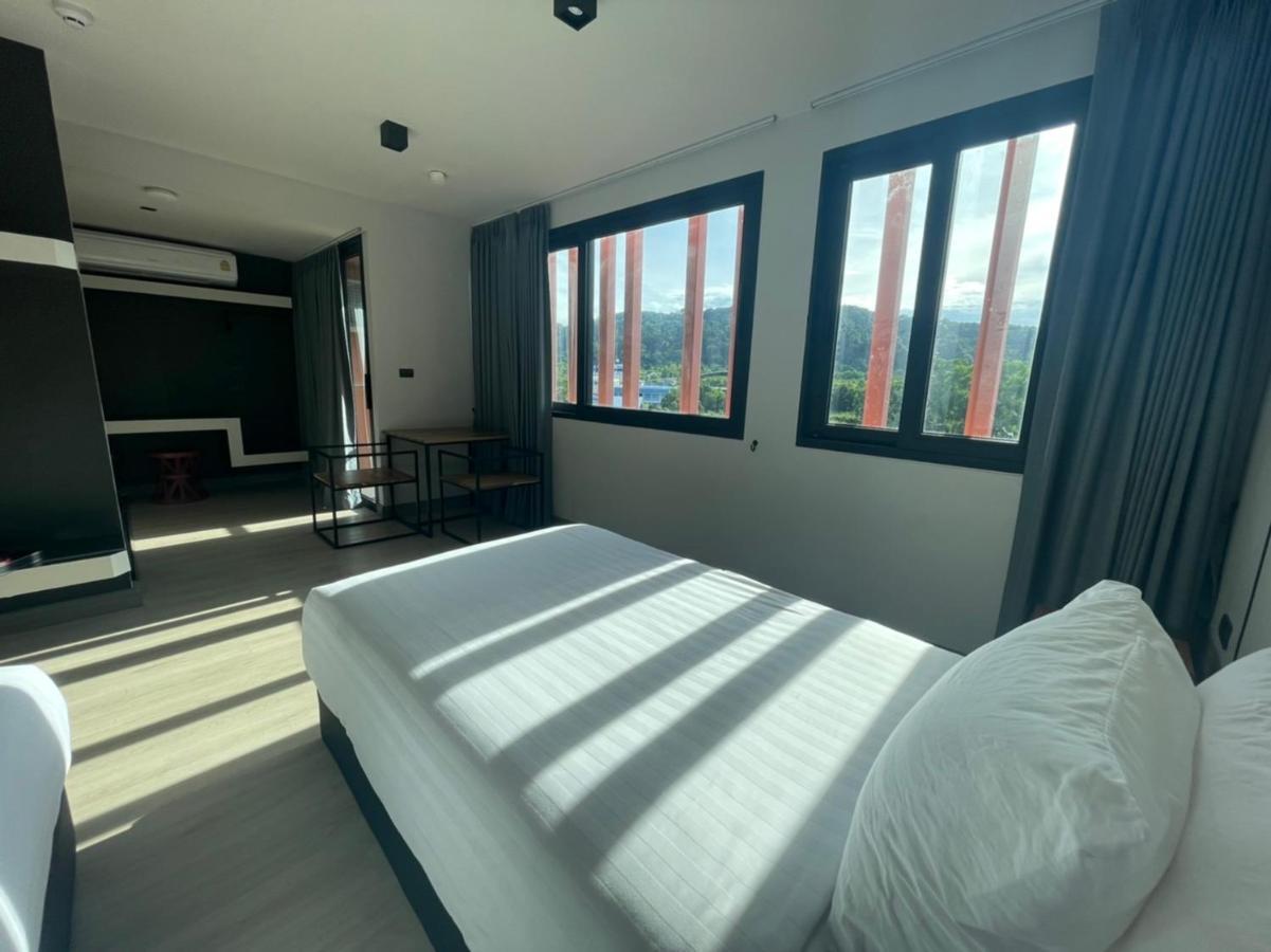 Prime Town - Posh & Port Hotel Phuket Ngoại thất bức ảnh